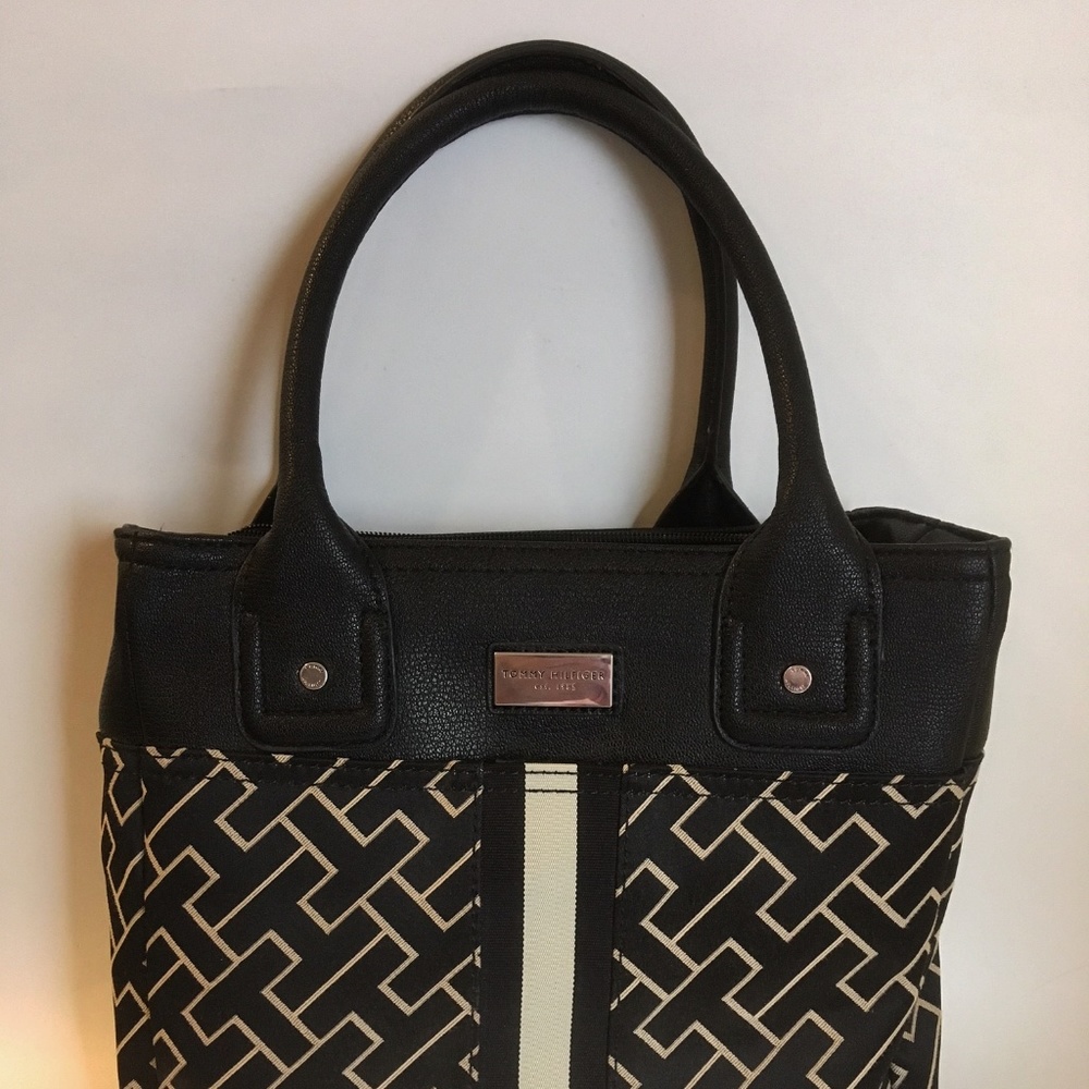 Tommy Hilfiger Purse Black Beige Canvas Fabric Faux Leather Trim Handbag Tote - Picture 2 of 8